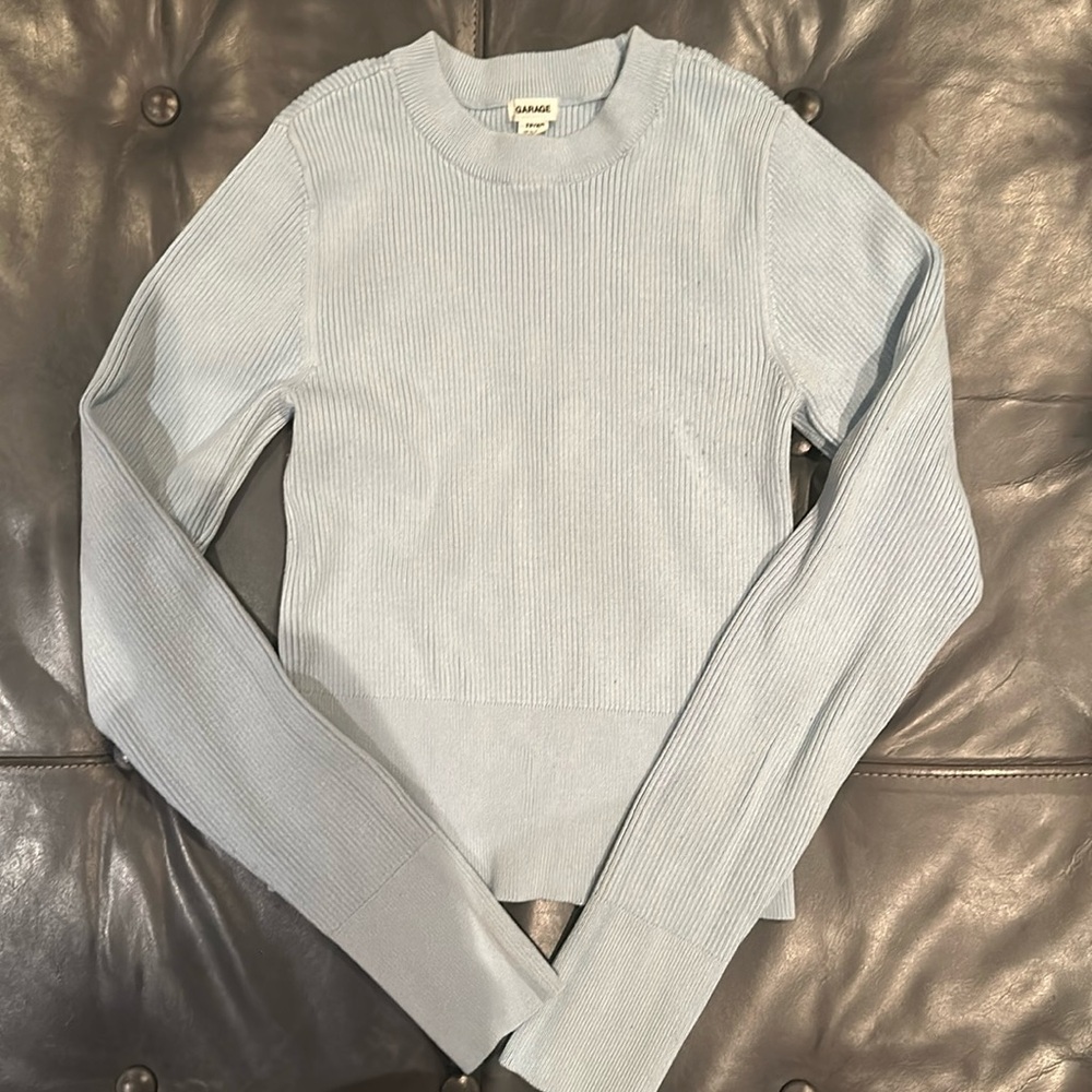Knit blue sweater cropped